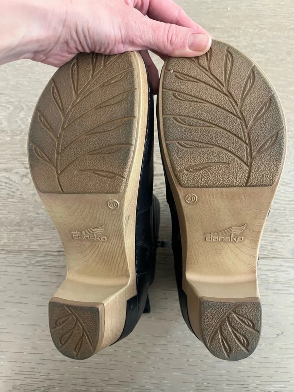 Dansko Anya Clog Boot in Black Sz 40 / 9.5